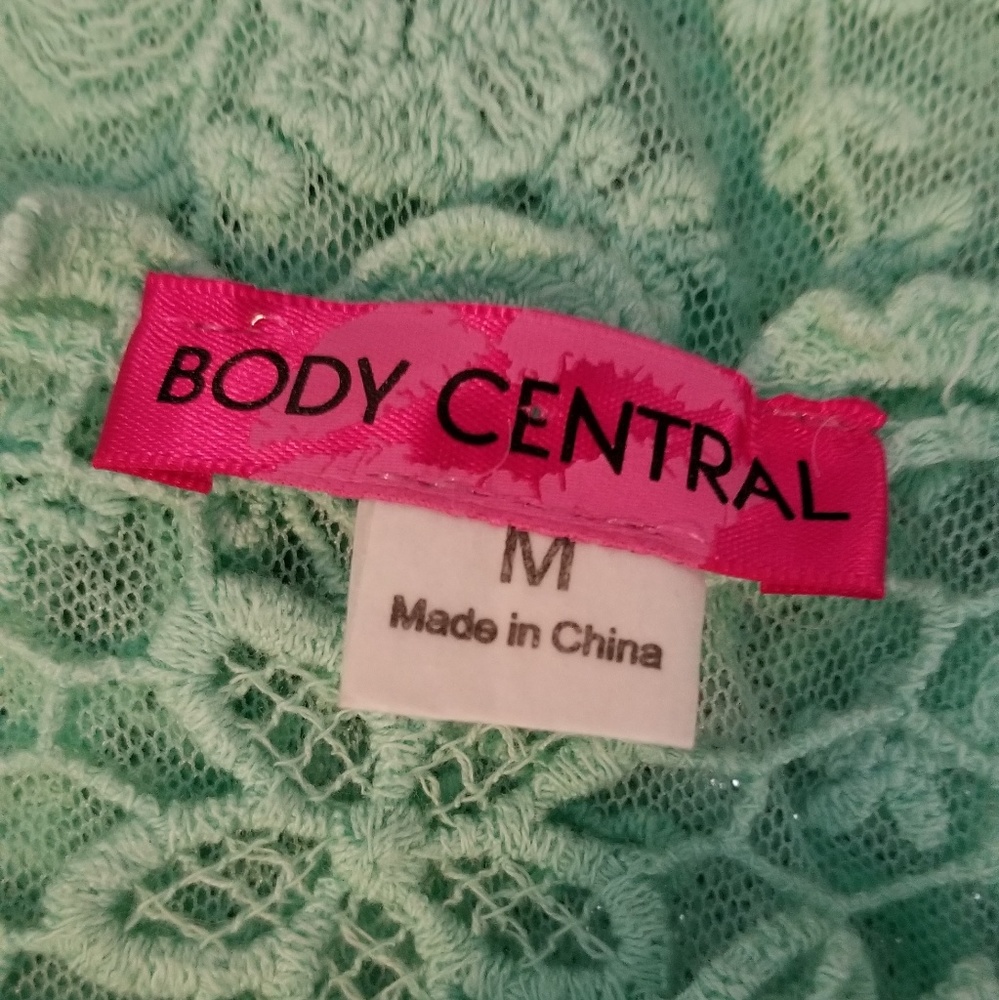 3 / $15  Body Central Lace Tank Top - Picture 5 of 5